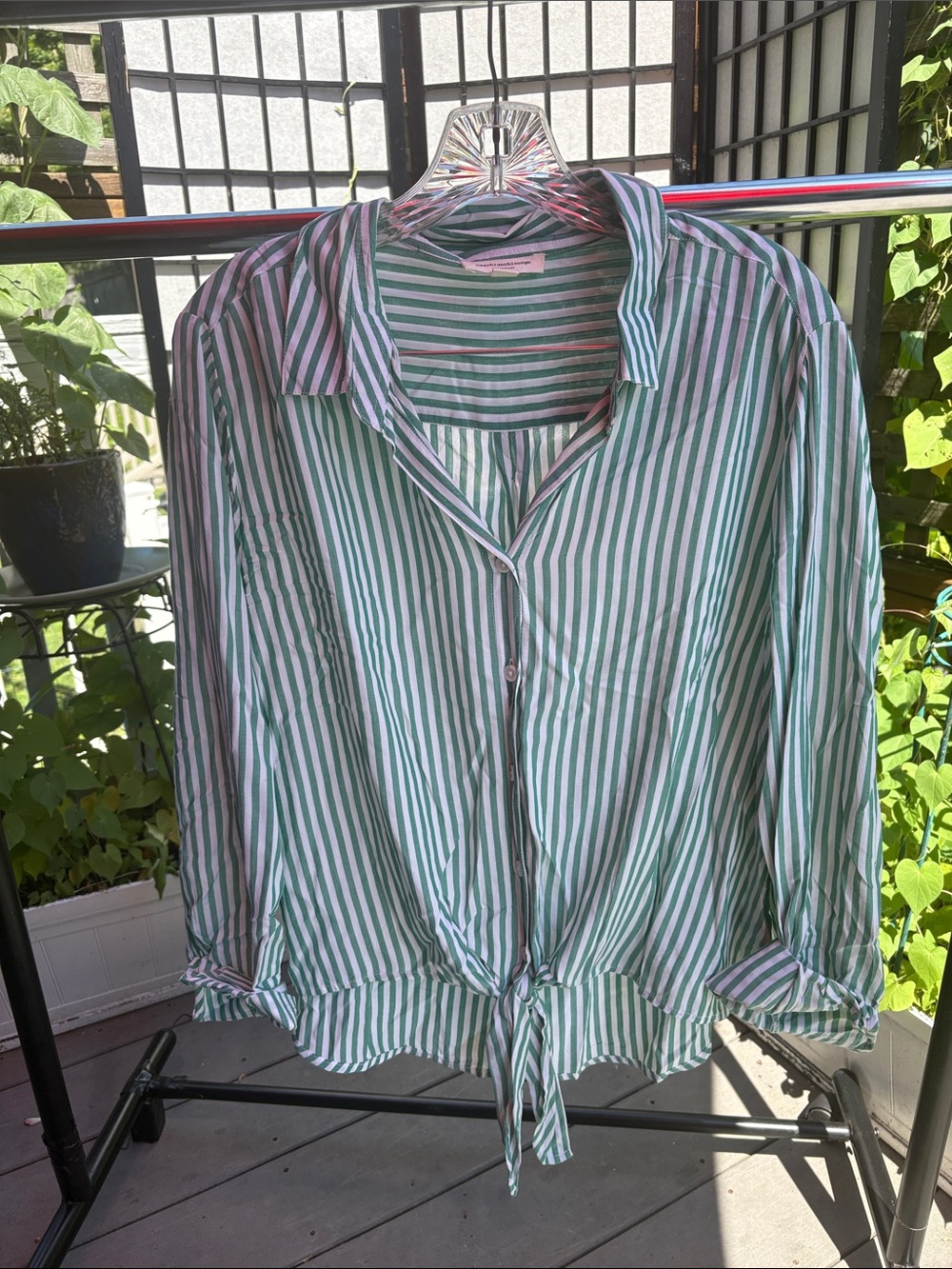 Beachlunchlounge tie-front button down